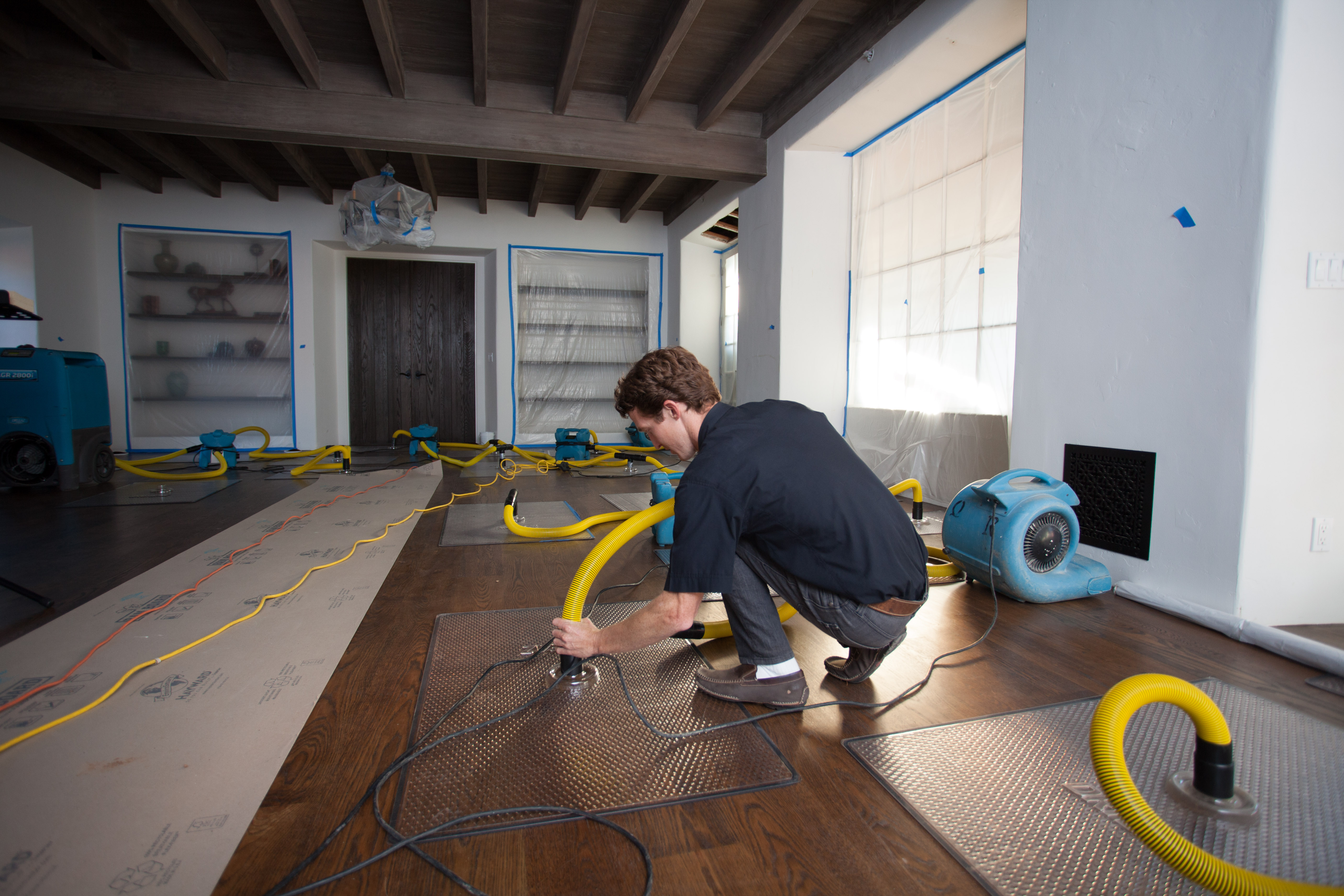 Professional Water Extraction Service